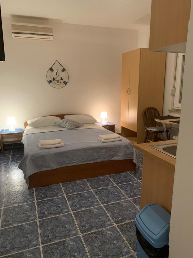 Apartmani Antonela Seline Exterior photo